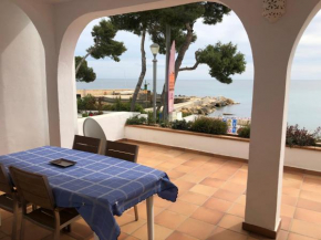 Acogedora casa en Cap Negret, ubicada a primera línea de la playa., Altea